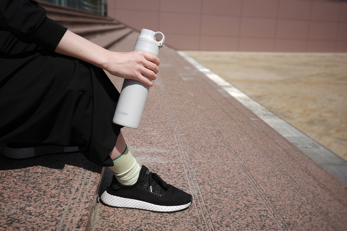 vacuum-insulated straw bottle / Tiger corporation | Portfolio - Doogdesign. Inc.